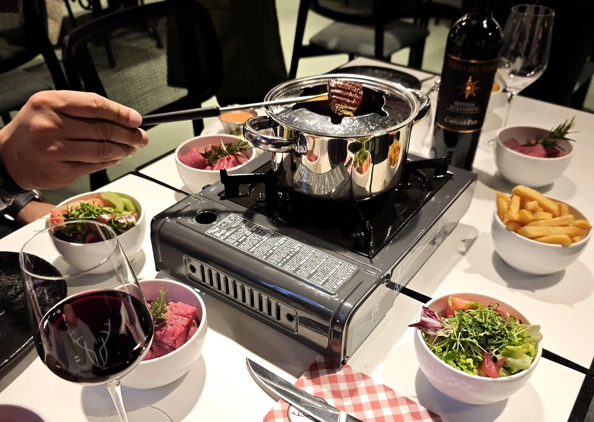 Au repos des chasseurs, fondue bourguignonne, steakhouse, restaurant viande