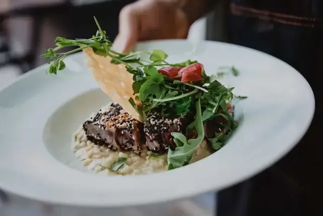 Au repos des chasseurs, thon mi-cuit au deux sésames, restaurant bistronomique, watermael-boitsfort